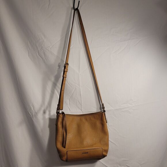 Fossil Crossbody Purse Bucket Bag Fiona Lt. Tan  SHB 1526 Cowhide Leather 8X11X4 - Picture 1 of 10